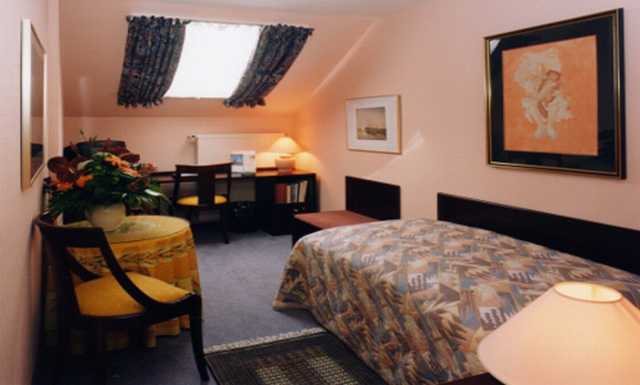 Hotel Capitole Geneva Room photo